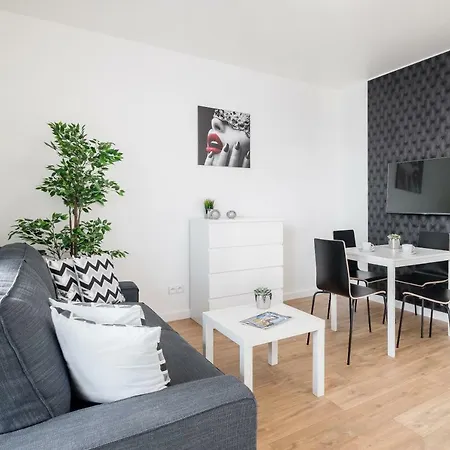 Glow Apartments, Szczecinska