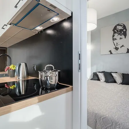 Glow Apartments, Szczecinska